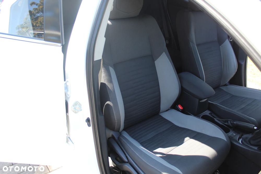 Toyota Auris 1.33 Dual-VVT-i Life Plus - 26