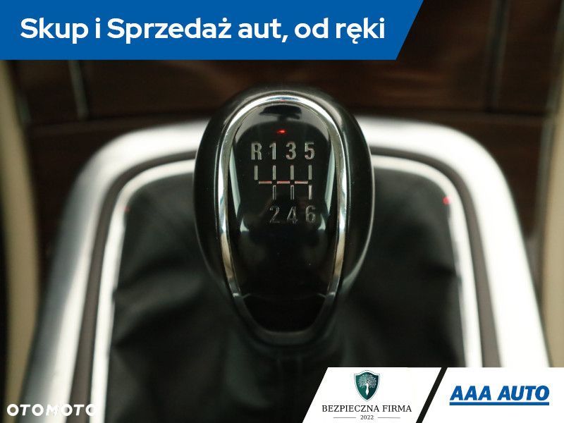 Opel Insignia - 15