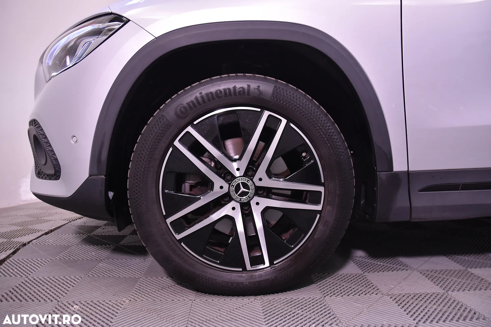 Mercedes-Benz GLA 200 d Aut. - 13