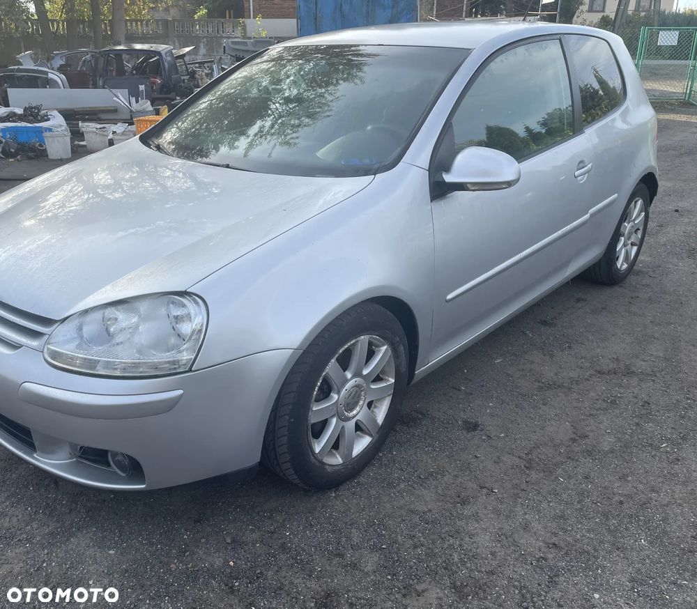 Na części Golf V 3D HB 2.0 FSI BLR LA7W skrzynia automat - 3