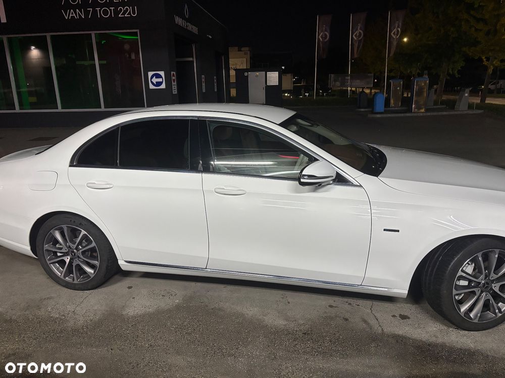Mercedes-Benz Klasa E 250 9G-TRONIC - 4