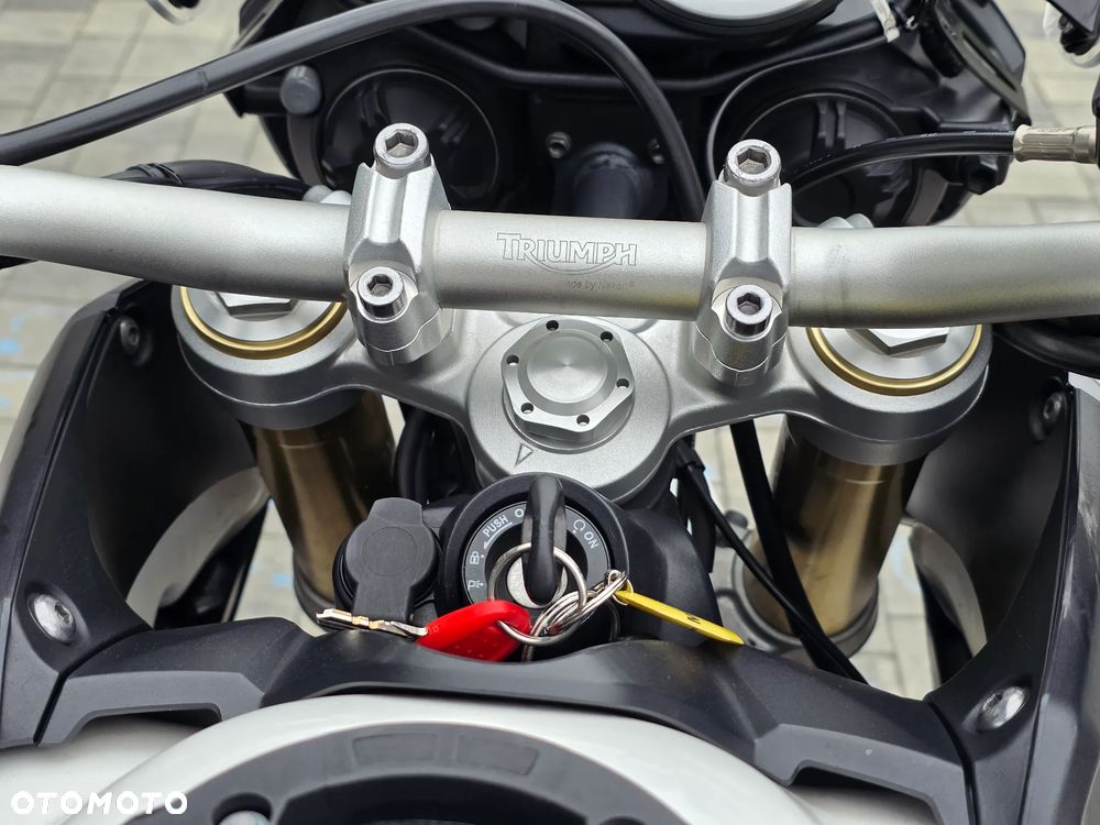 Triumph Tiger - 16