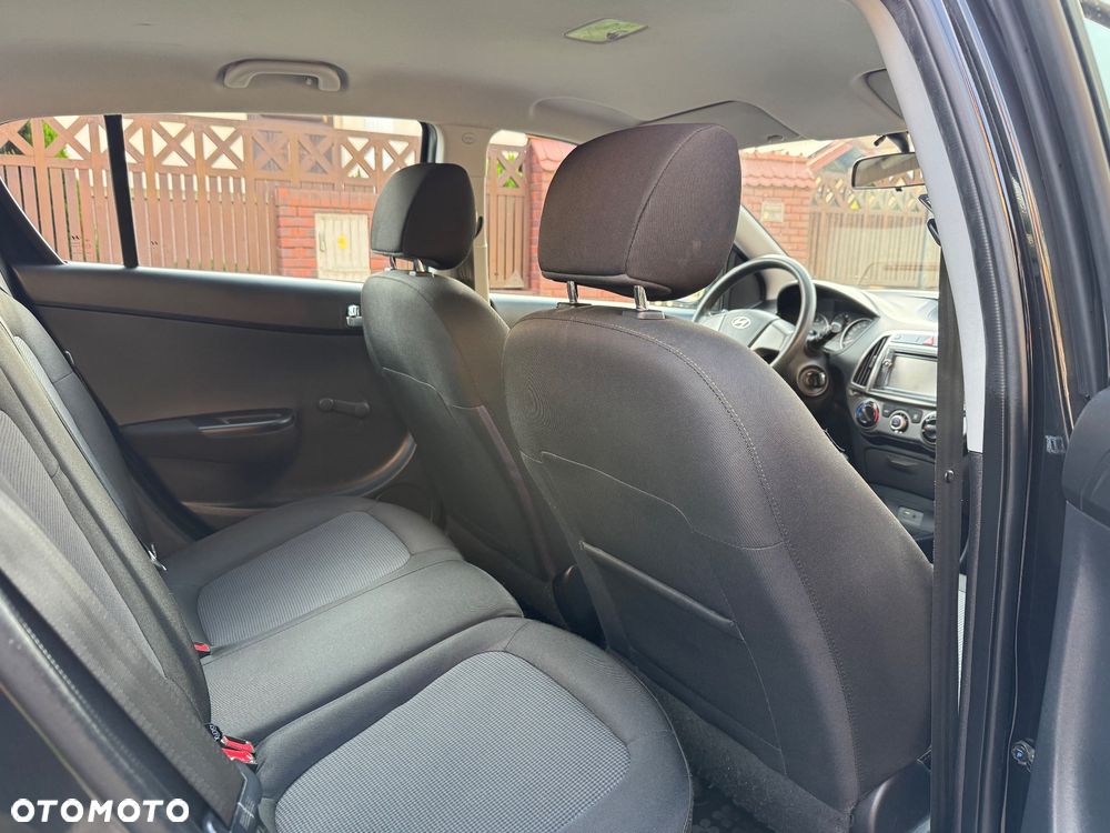 Hyundai i20 1.2 Trend - 17