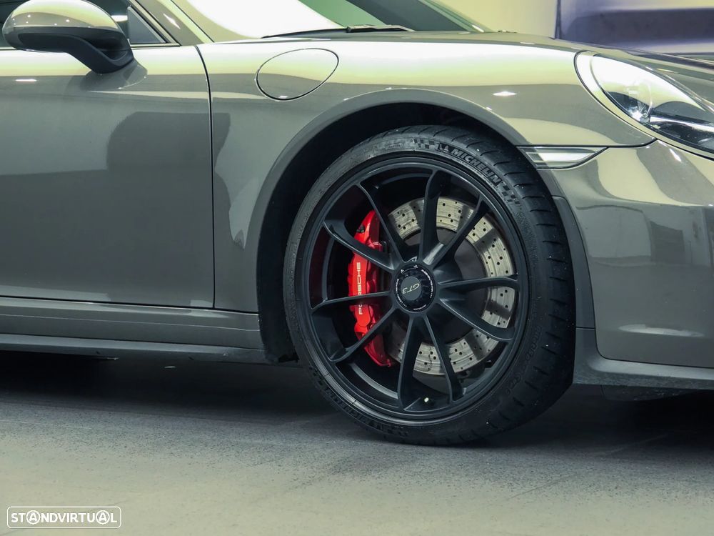 Porsche 911 Série F - 7