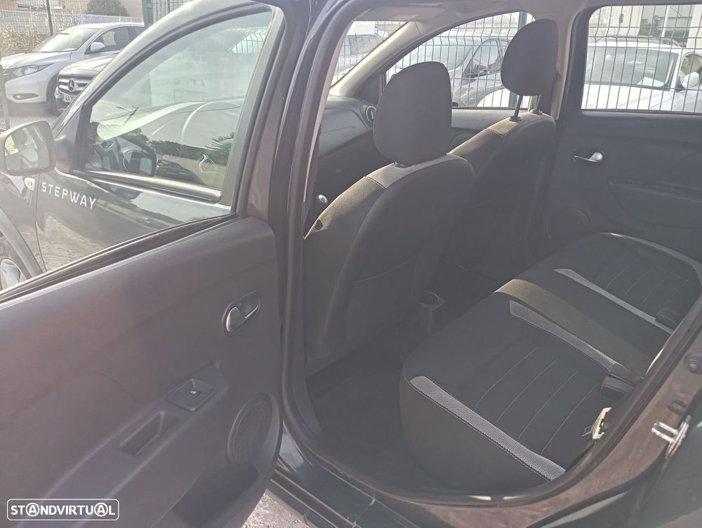 Dacia Logan MCV 0.9 TCe Stepway - 13