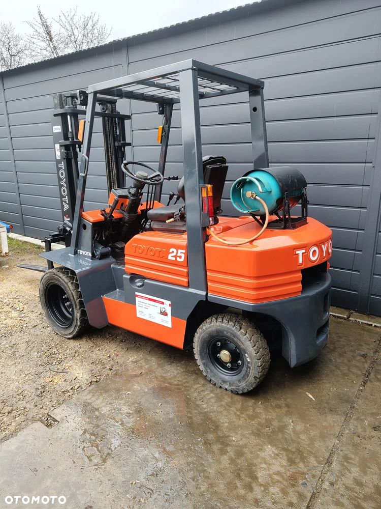 Toyota 5FGF25 - 8