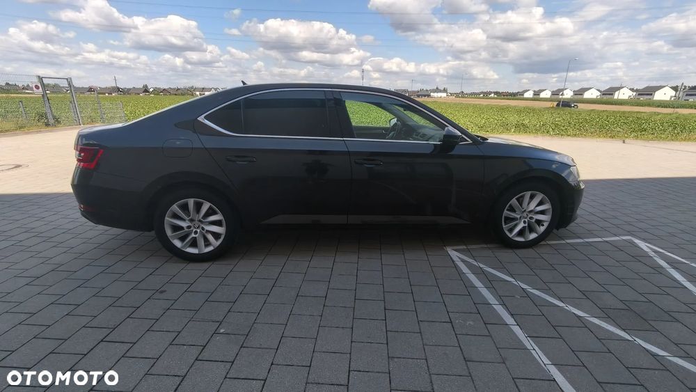 Skoda Superb 2.0 TDI Style - 16