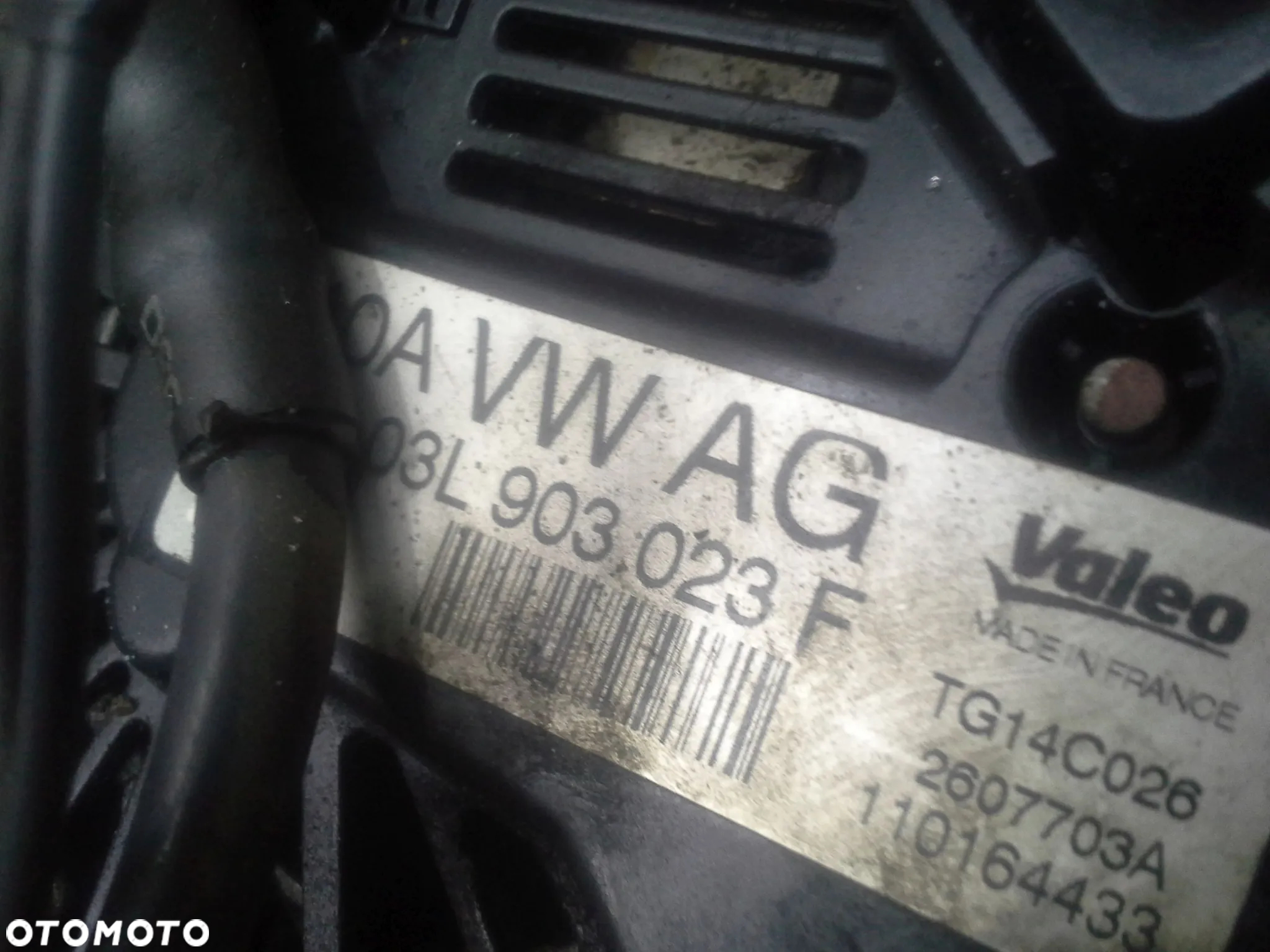 Volkswagen Sirocco 2.0 TDi alternator Valeo 03L903023F  TG14C026  2607703A - 13