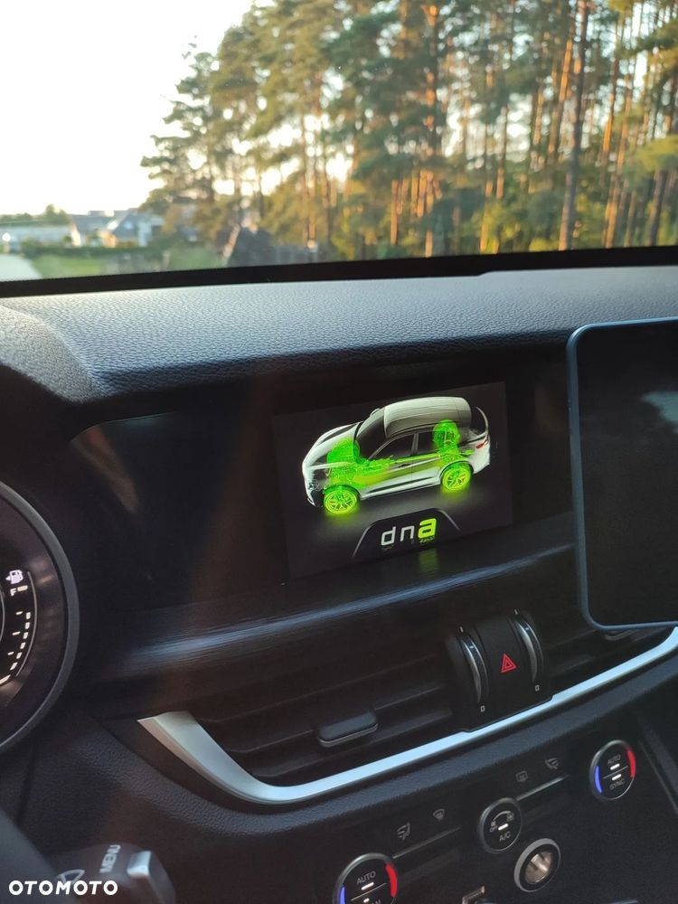 Alfa Romeo Stelvio - 5