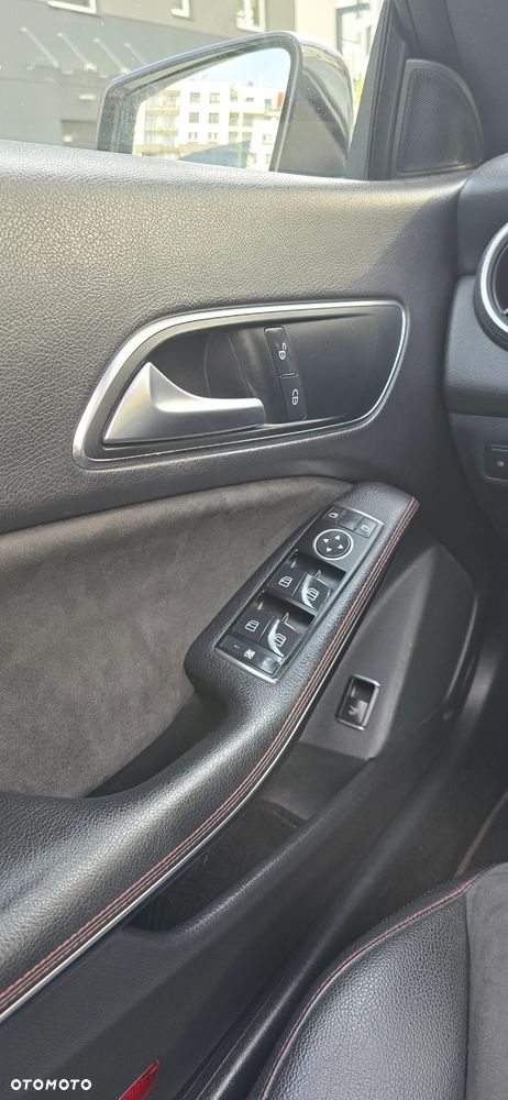 Mercedes-Benz GLA - 19