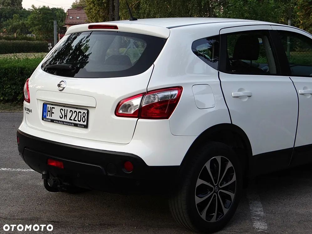 Nissan Qashqai 2.0 lounge - 17