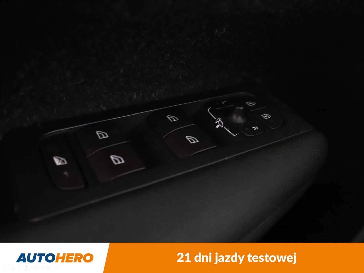 Volvo XC 40 - 32