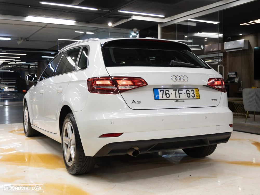 Audi A3 Sportback 1.6 TDI Design - 4