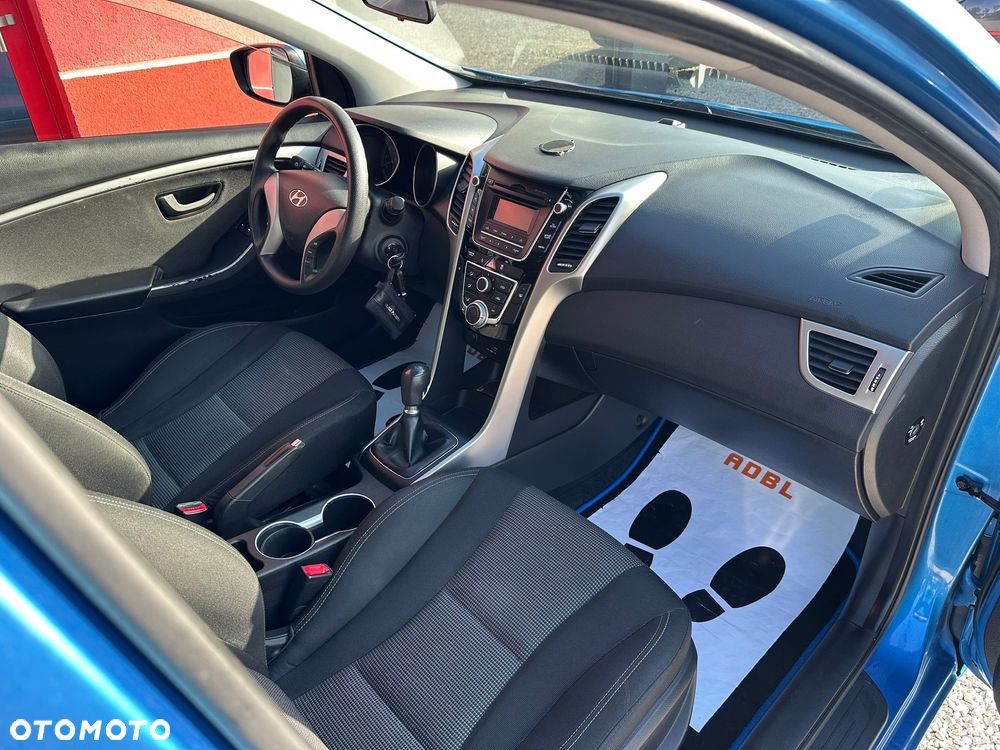 Hyundai i30 1.4 BlueDrive Classic + - 22