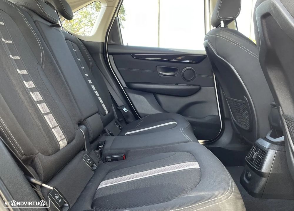 BMW 216 Active Tourer d Line Sport - 40