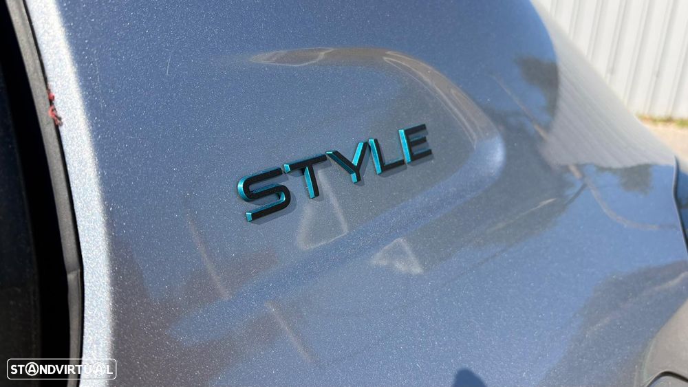 Peugeot 208 1.2 PureTech SE Style - 19