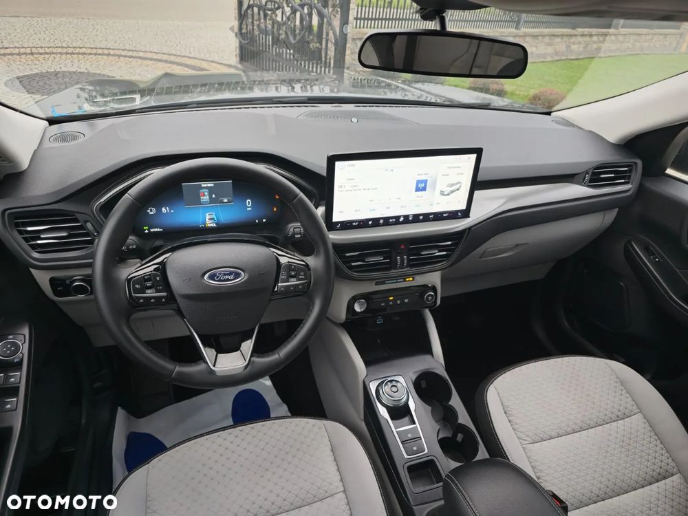 Ford Kuga - 35