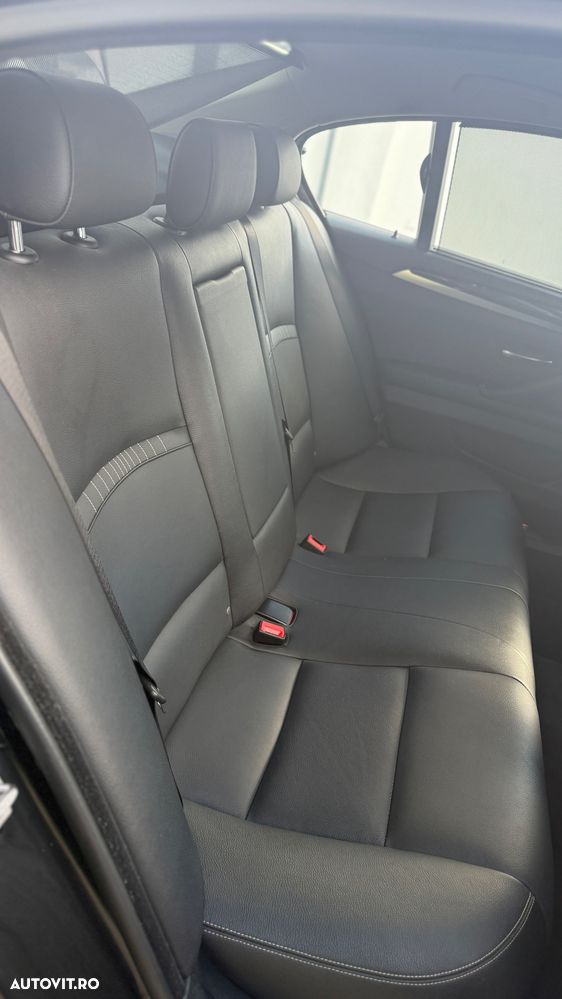 BMW Seria 5 520d AT - 7