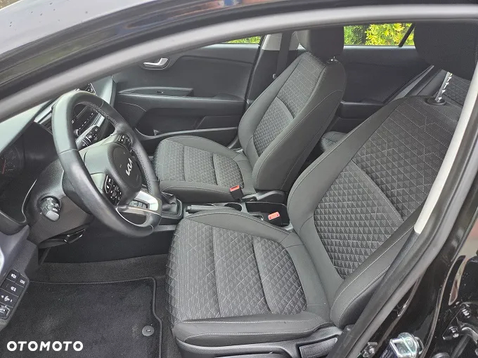 Kia Rio - 15