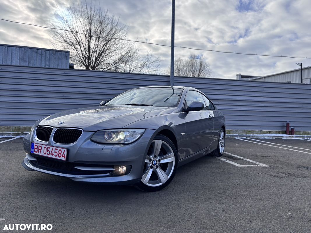 BMW Seria 3 320d Coupe Aut. - 3