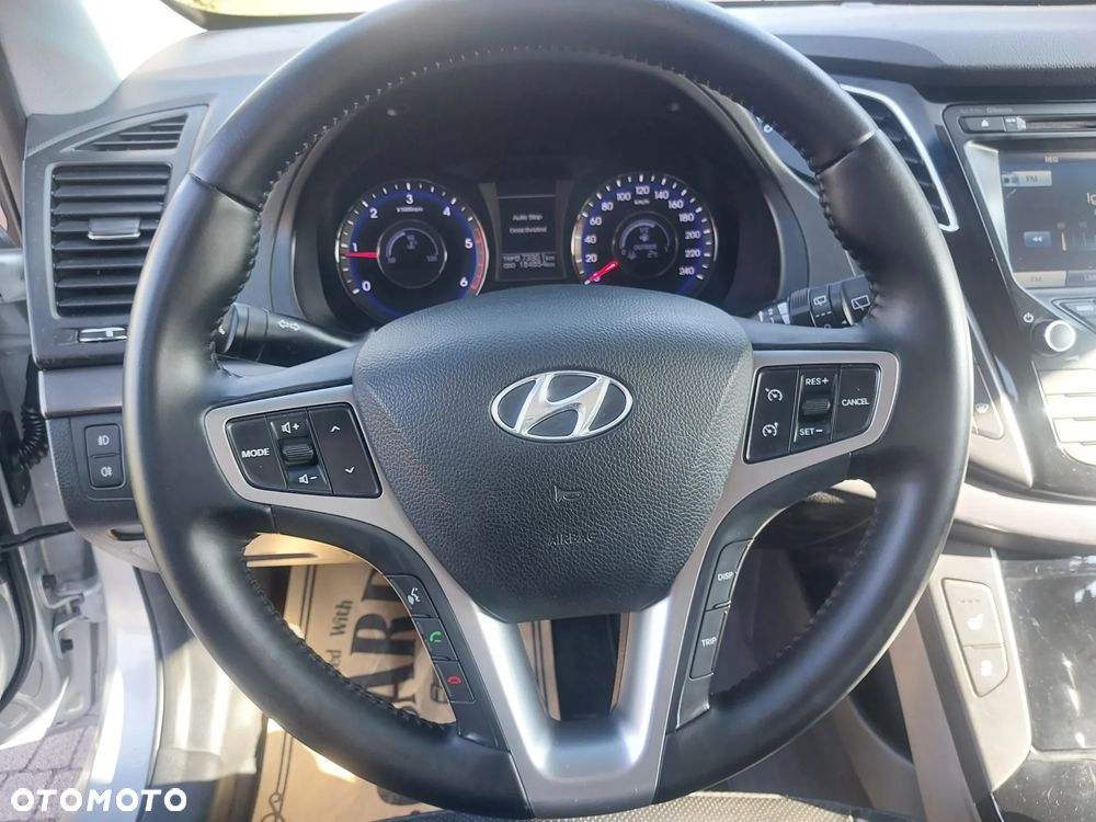 Hyundai i40 Kombi 1.7 CRDi Premium - 17