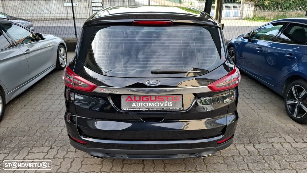 Ford S-Max - 13