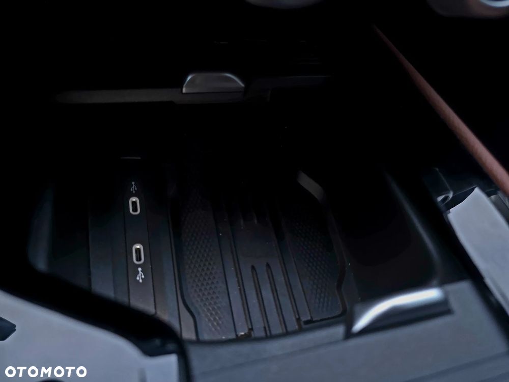 Skoda Superb 1.5 TSI mHEV L&K DSG - 23