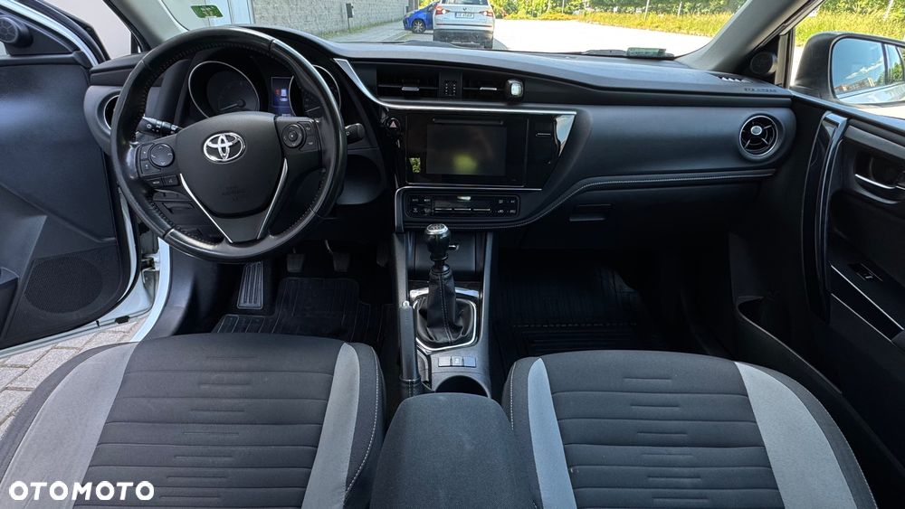 Toyota Auris 1.4 D-4D Active - 8