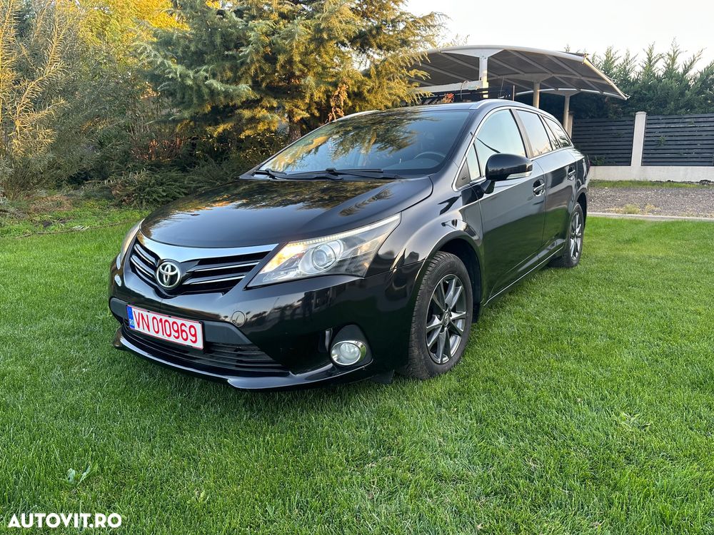 Toyota Avensis - 1