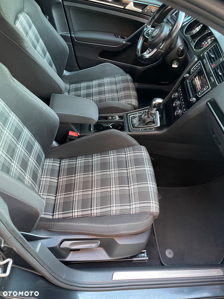 Volkswagen Golf 2.0 TDI BMT GTD DSG - 5