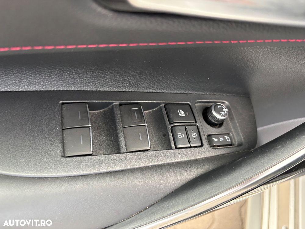 Toyota Corolla 1.8 HSD Exclusive interior Negru - 9