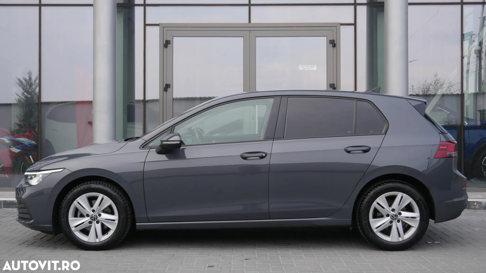 Volkswagen Golf - 10