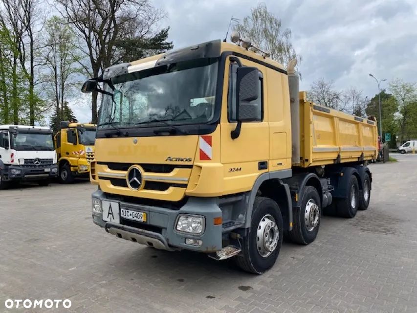 Mercedes-Benz ACTRIS 3244 - 2