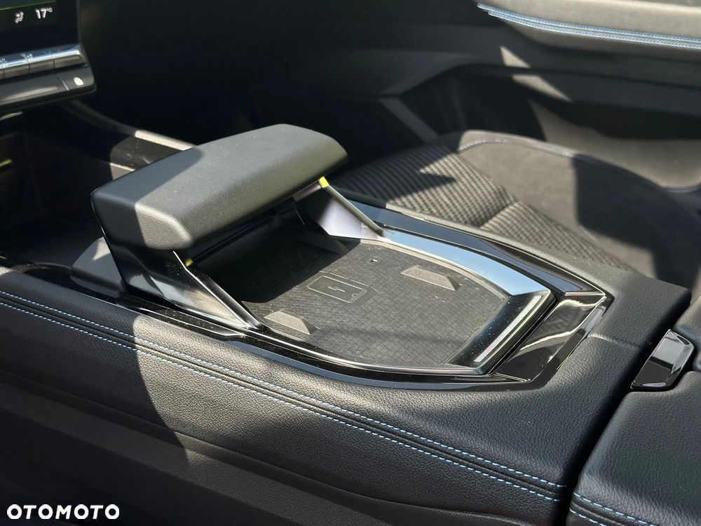 Renault Austral 1.2 E-Tech Full Hybrid 200 Iconic esprit Alpine MMT - 9