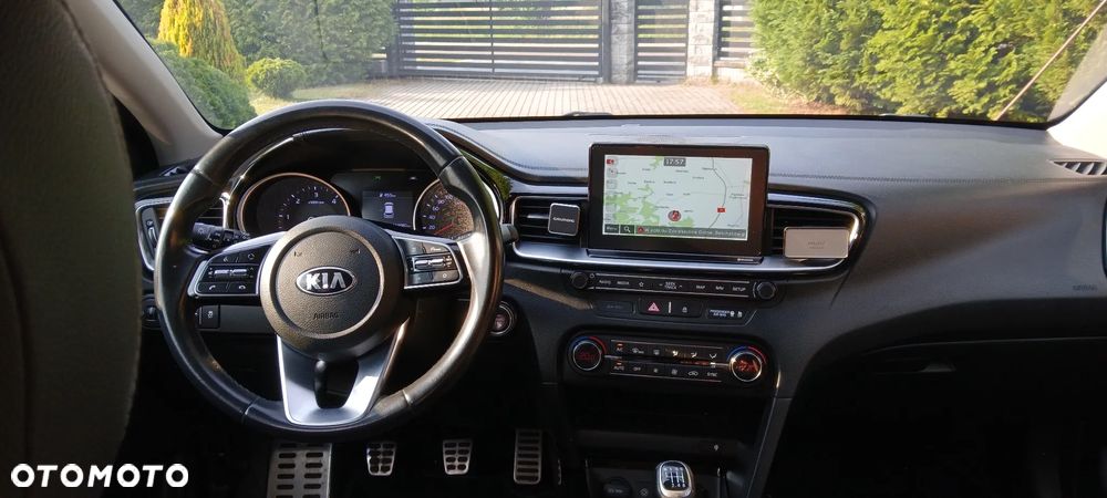 Kia Ceed 1.6 CRDi SCR L Business Line - 11