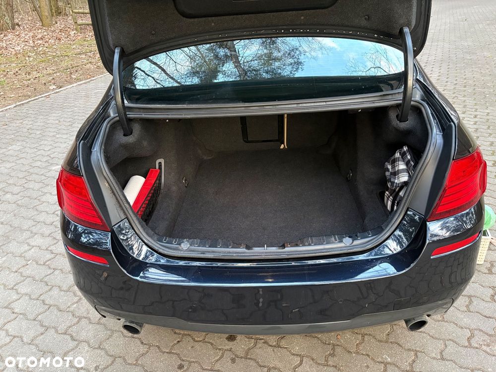 BMW Seria 5 535i - 23