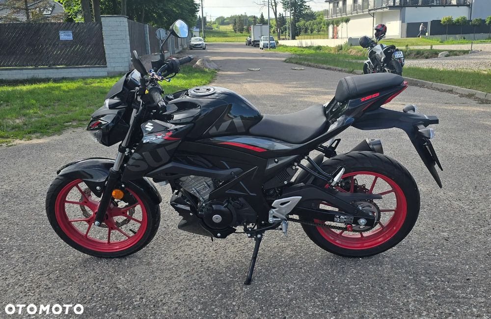 Suzuki GSX - 2