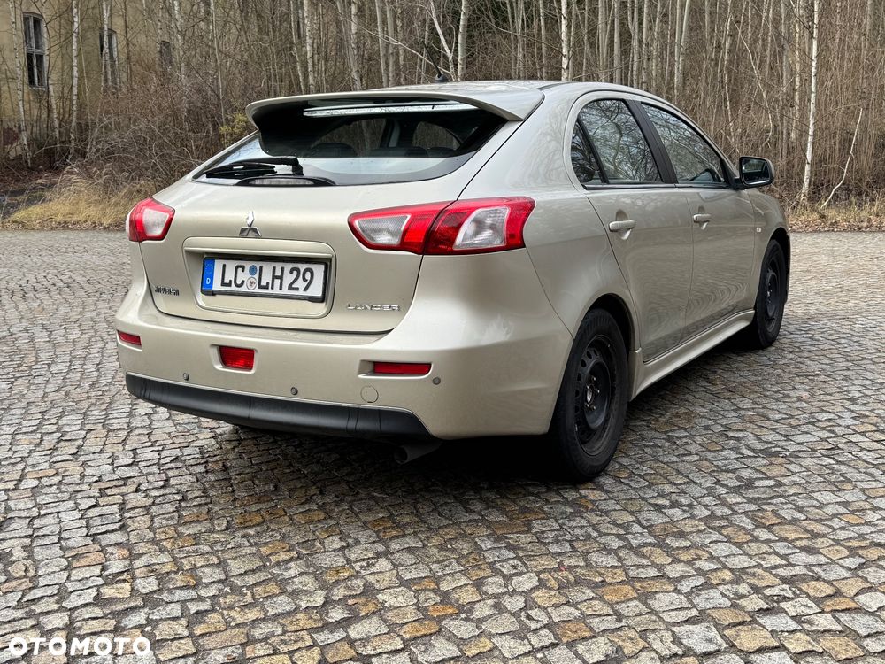 Mitsubishi Lancer 1.8 Invite - 8