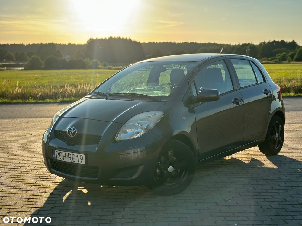 Toyota Yaris - 10