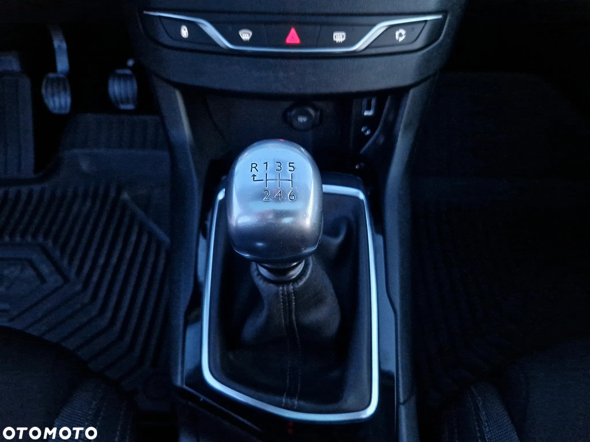 Peugeot 308 - 21