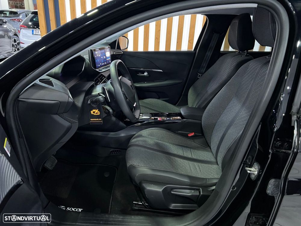 Peugeot 208 1.2 Hybrid Allure e-DCS6 - 8