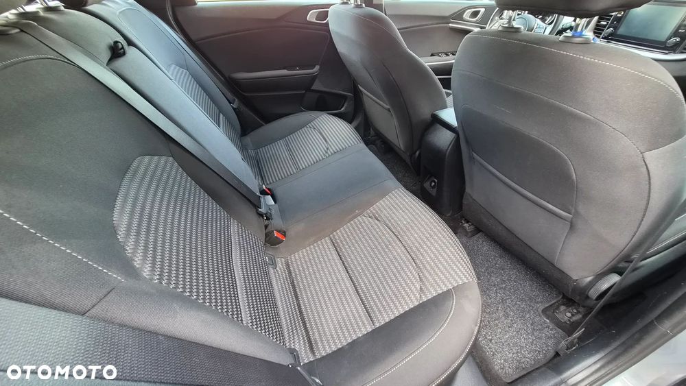 Kia Ceed 1.5 T-GDI Business Line Plus - 14