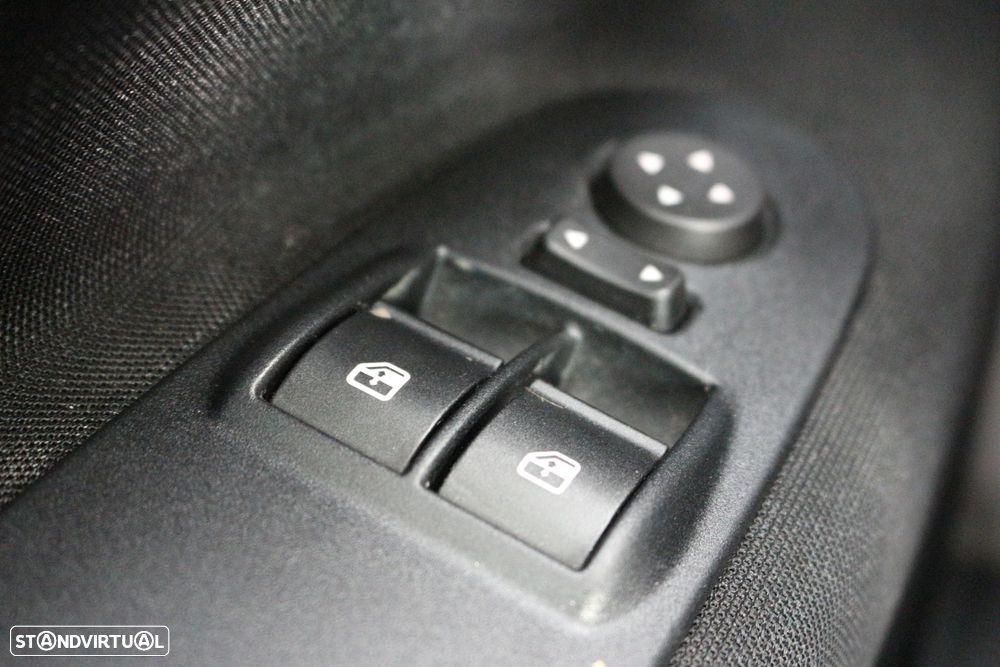 Fiat Punto Evo ver-1-3-m--jet-lounge-s-s - 35