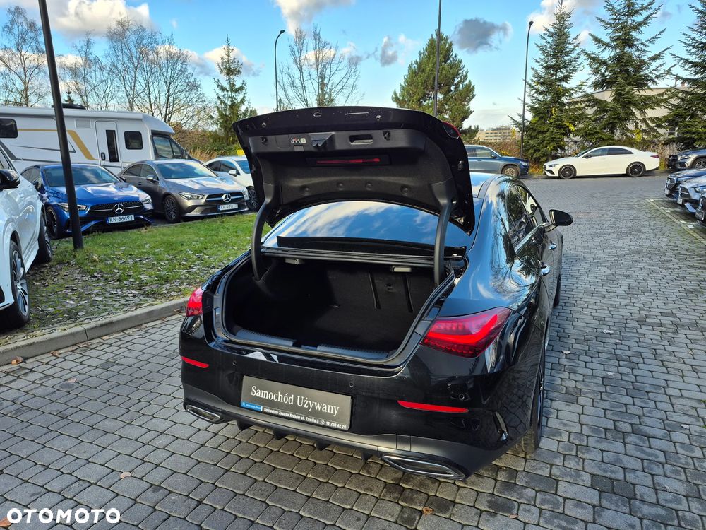Mercedes-Benz CLA 180 7G-DCT - 23