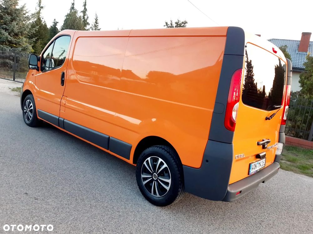 Opel Vivaro - 11