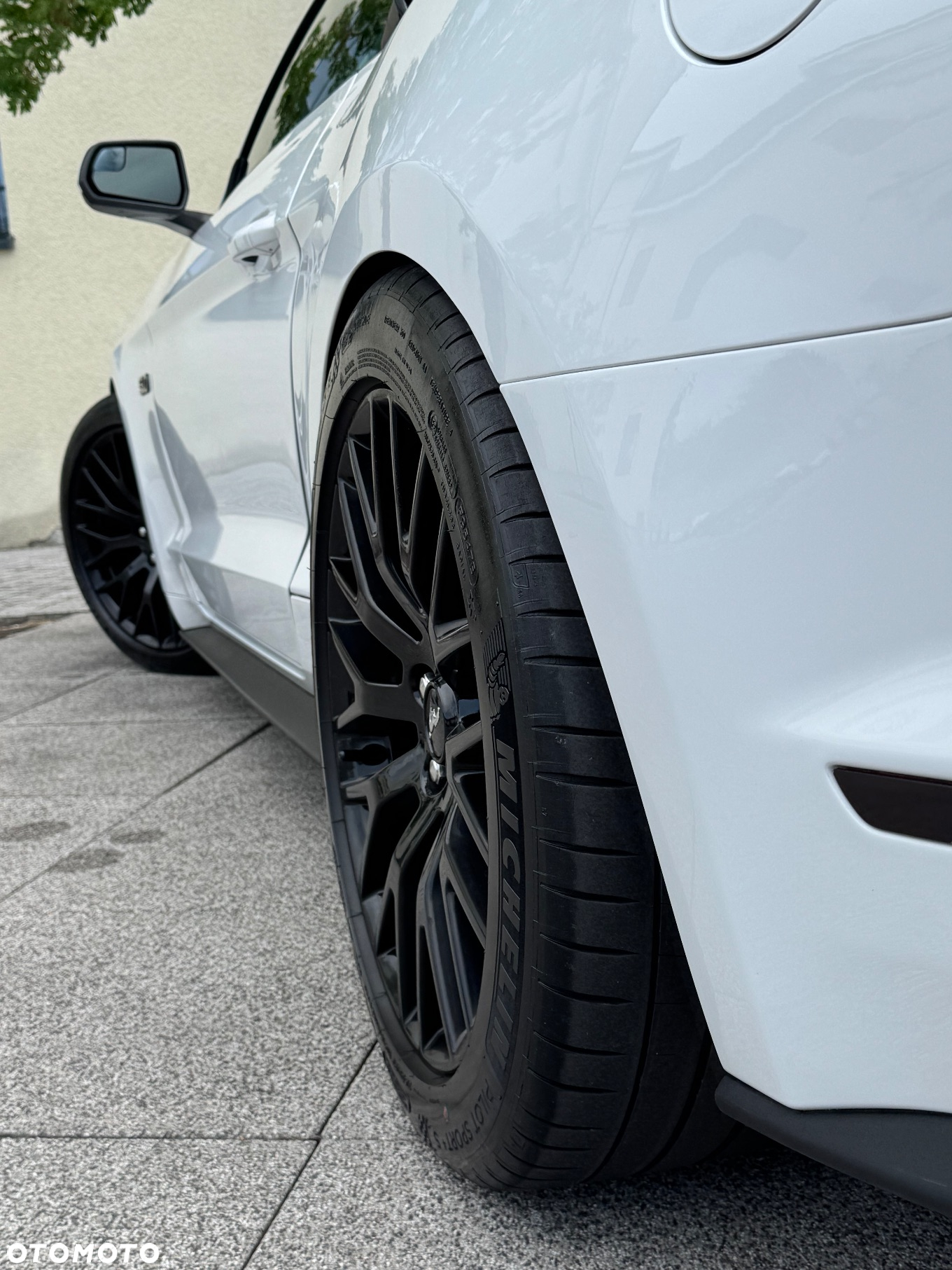 Ford Mustang 5.0 V8 GT - 14