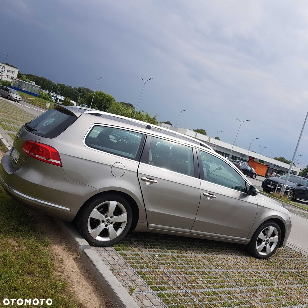 Volkswagen Passat - 5