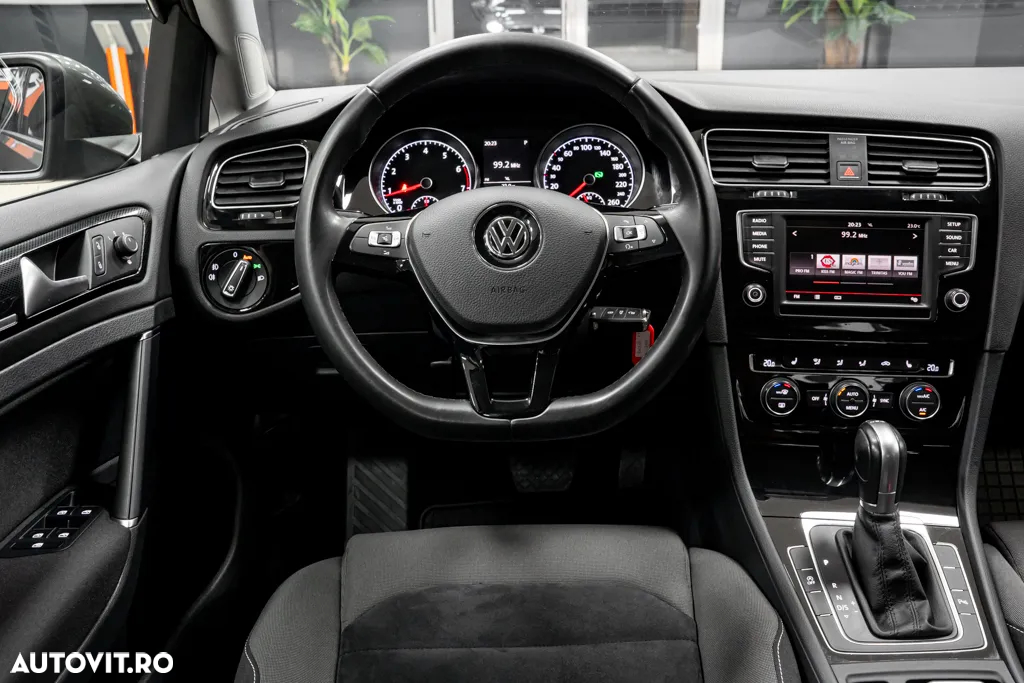 Volkswagen Golf 1.4 TSI BlueMotion Technology DSG Highline - 30