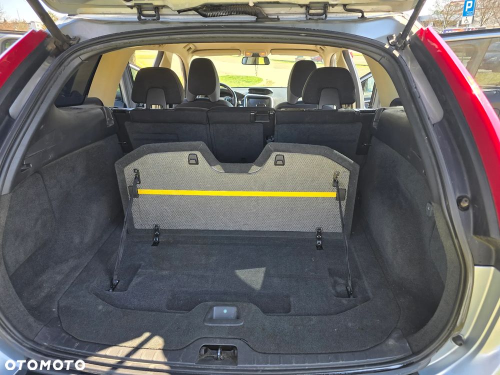 Volvo XC 60 2.4D AWD Momentum - 17