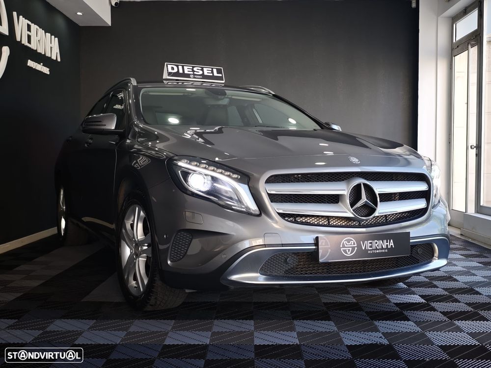 Mercedes-Benz GLA 200 (CDI) d 7G-DCT Urban - 12